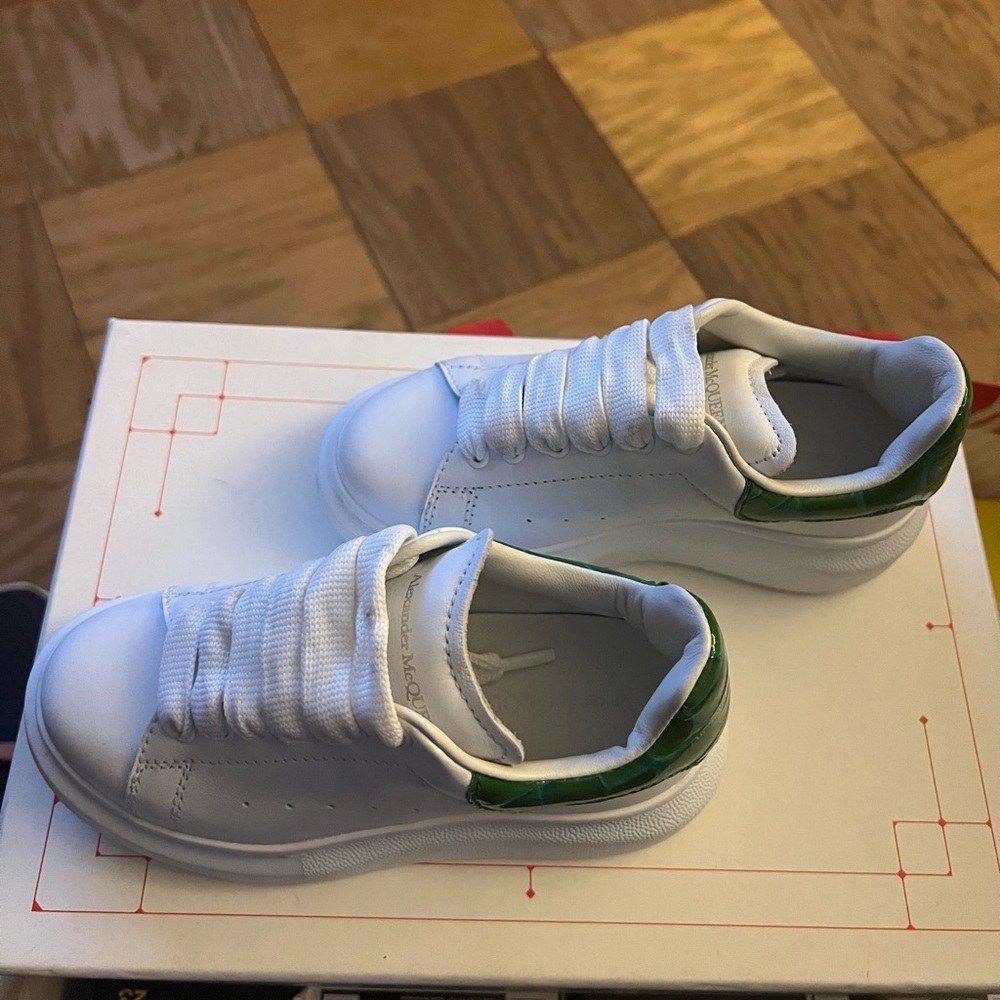Boys sneakers